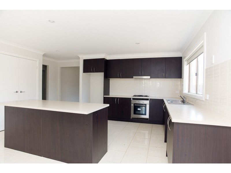 21 Kernan Court, Craigieburn VIC 3064