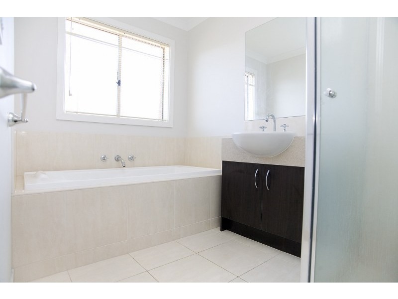 21 Kernan Court, Craigieburn VIC 3064