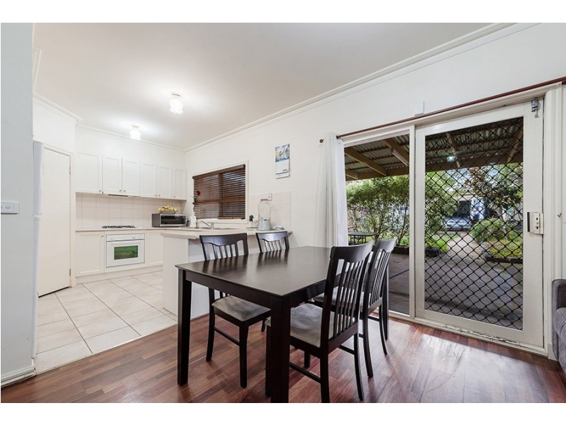 5 Klein Crescent, Roxburgh Park VIC 3064