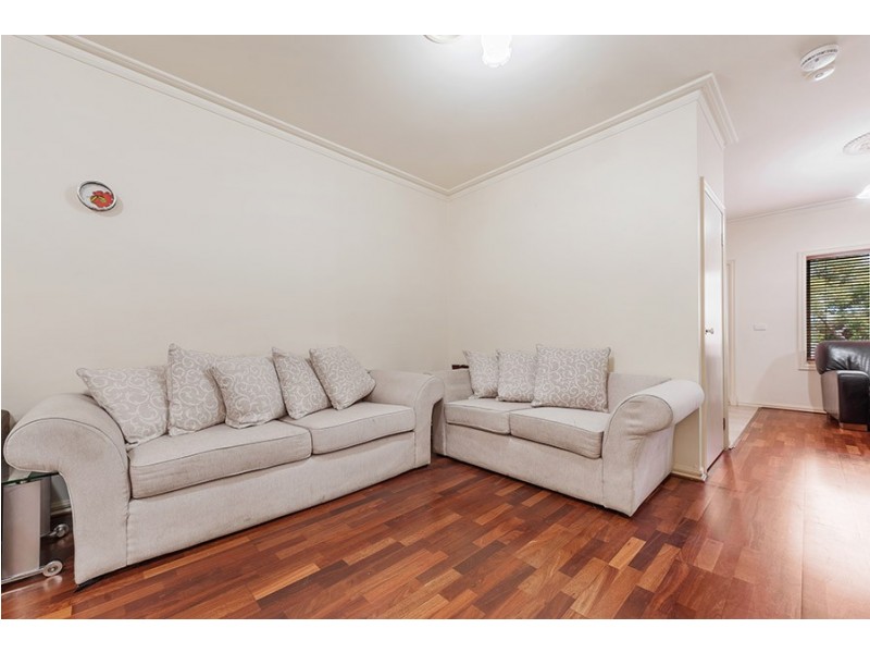 5 Klein Crescent, Roxburgh Park VIC 3064