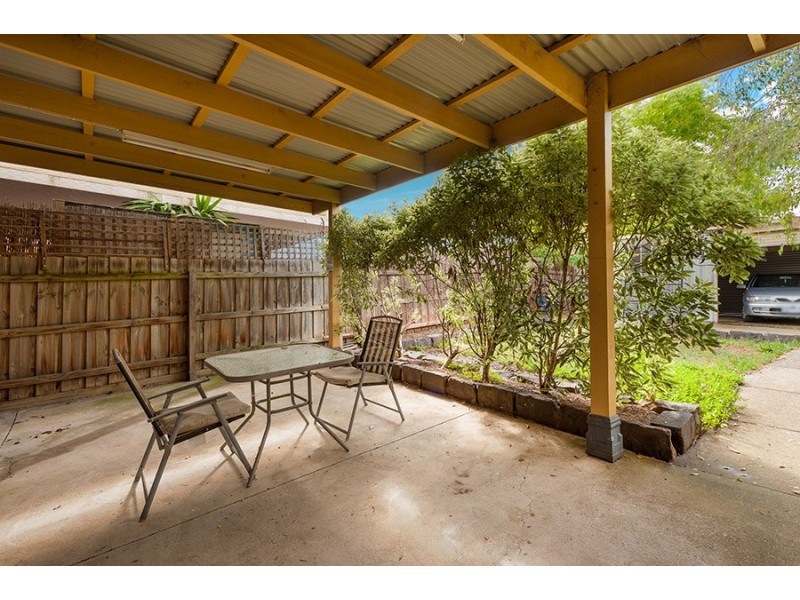 5 Klein Crescent, Roxburgh Park VIC 3064
