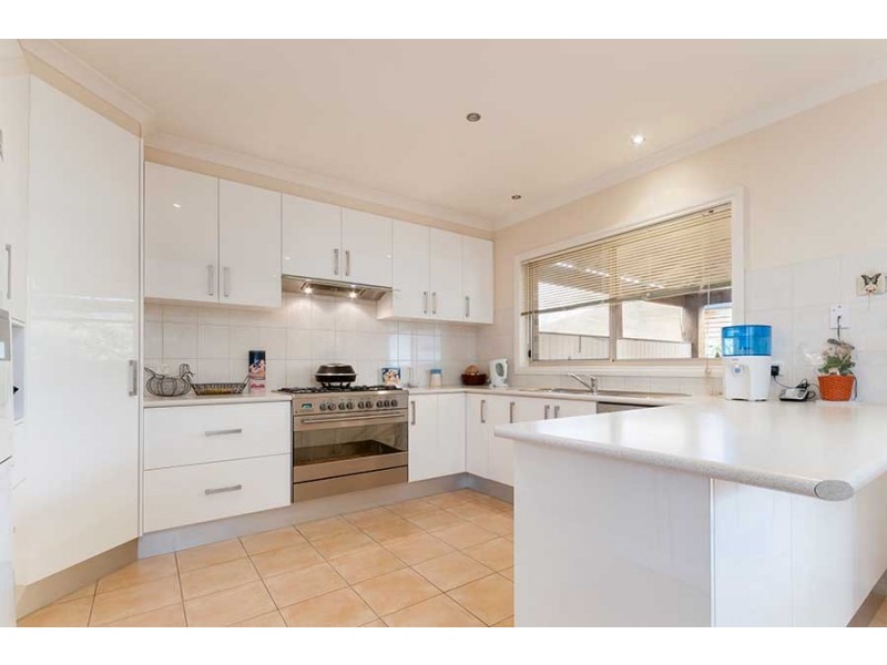 21 Swinburne Close, Craigieburn VIC 3064