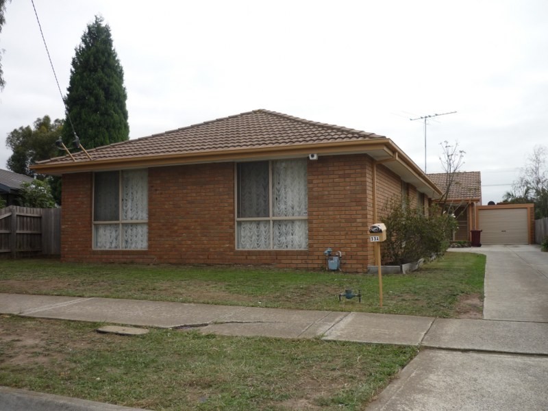 33A Amesbury Avuene, Craigieburn VIC 3064