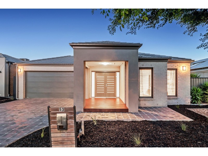 53 Cradle Mountain Drive, Craigieburn VIC 3064