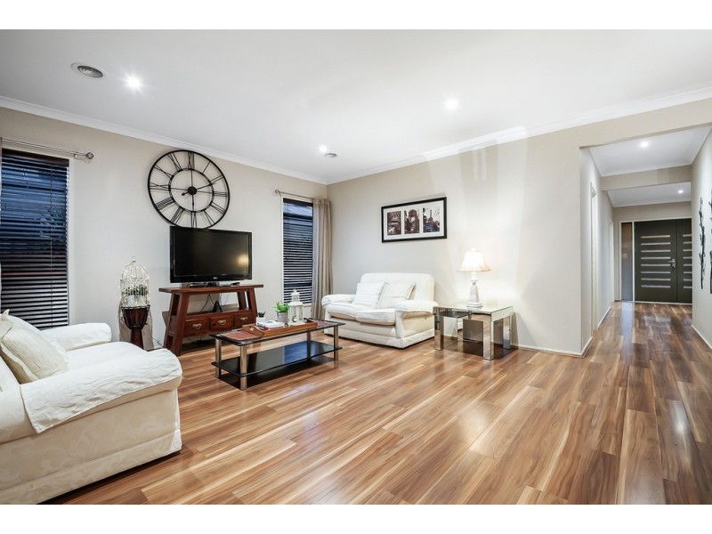 53 Cradle Mountain Drive, Craigieburn VIC 3064