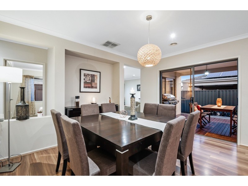 53 Cradle Mountain Drive, Craigieburn VIC 3064