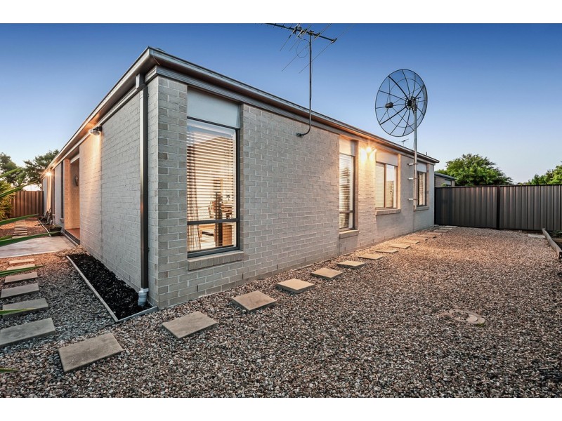 53 Cradle Mountain Drive, Craigieburn VIC 3064