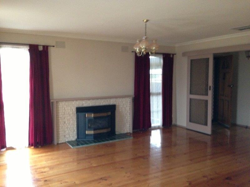 8 Crockett Court, Craigieburn VIC 3064