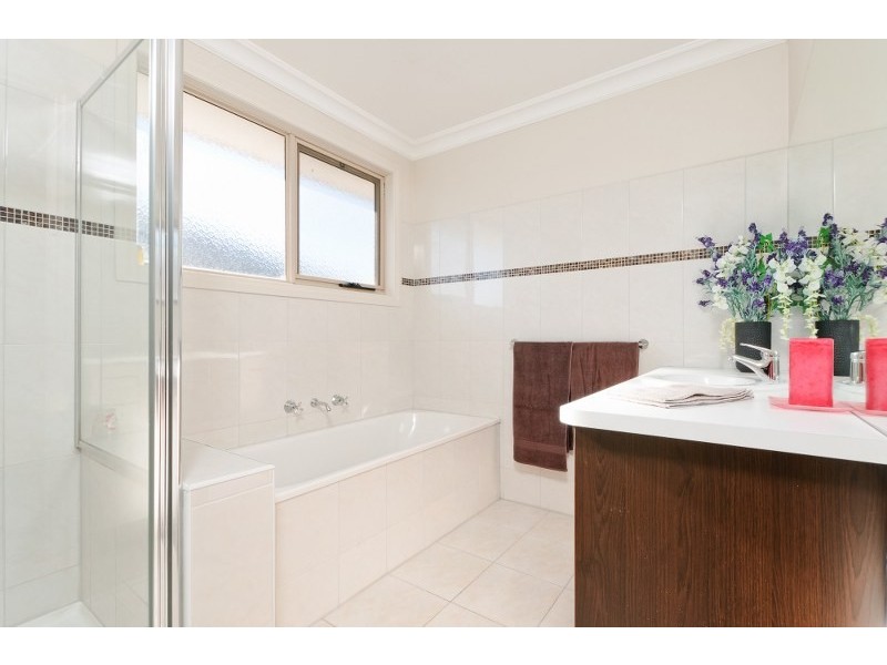 25 Long Island Circuit, Craigieburn VIC 3064