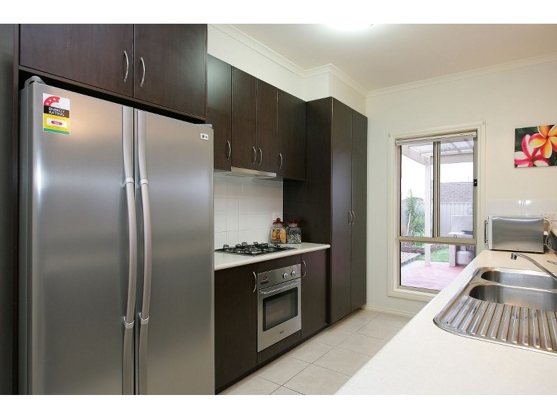 2 Dampier Close, Craigieburn VIC 3064