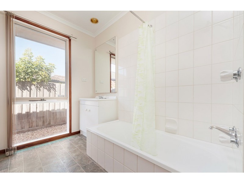 80 Banbury Crescent, Craigieburn VIC 3064