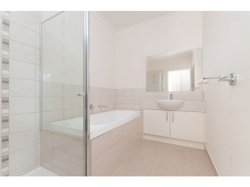 2/62 Gordon Street, Tullamarine VIC 3043