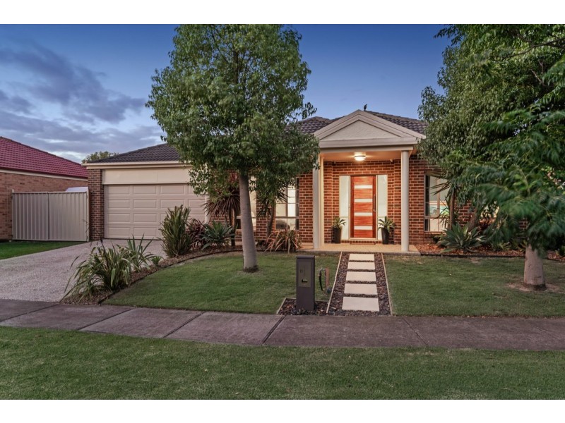 10 Glengarry Place, Craigieburn VIC 3064