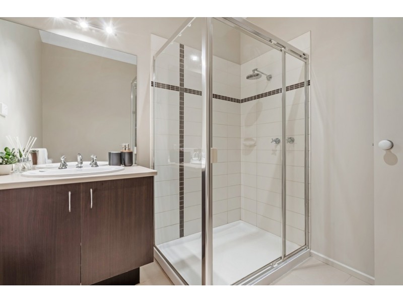 10 Glengarry Place, Craigieburn VIC 3064