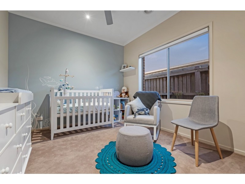 10 Glengarry Place, Craigieburn VIC 3064