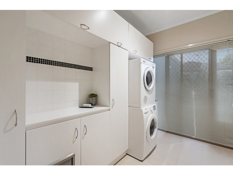 10 Glengarry Place, Craigieburn VIC 3064