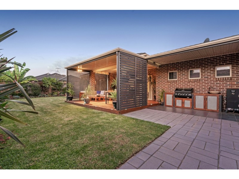 10 Glengarry Place, Craigieburn VIC 3064