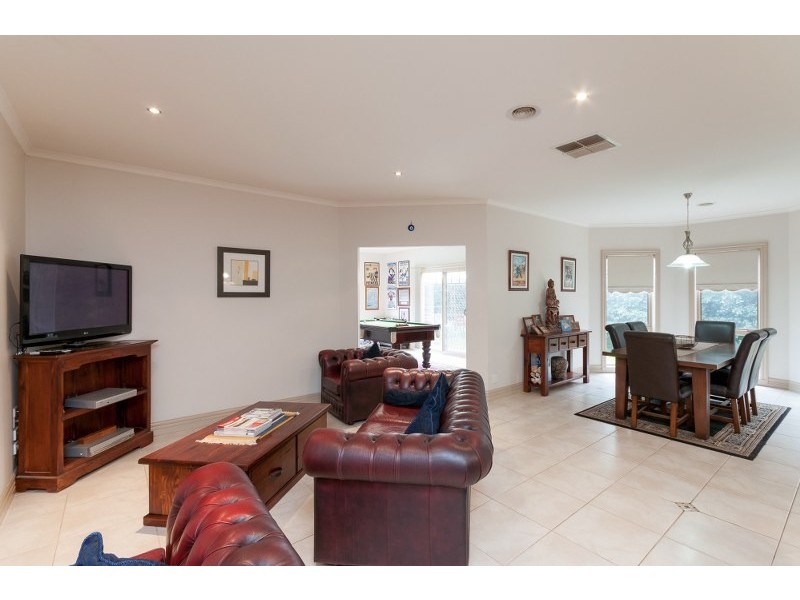 4 Lilac Close, Craigieburn VIC 3064