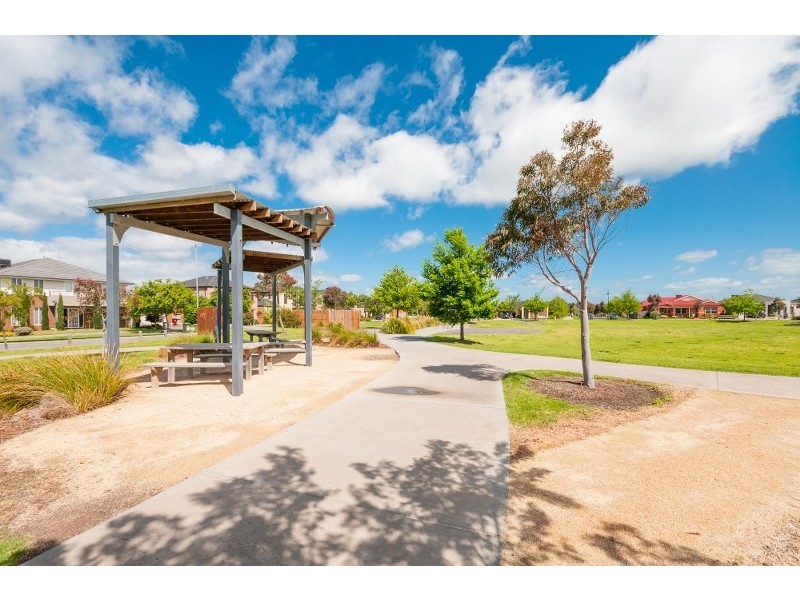 47 Bellfield Drive, Craigieburn VIC 3064