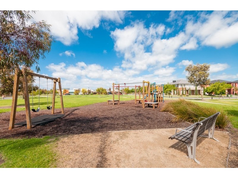 47 Bellfield Drive, Craigieburn VIC 3064