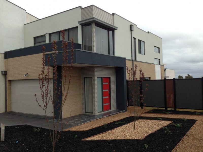 1/4 Delany Lane, Craigieburn VIC 3064