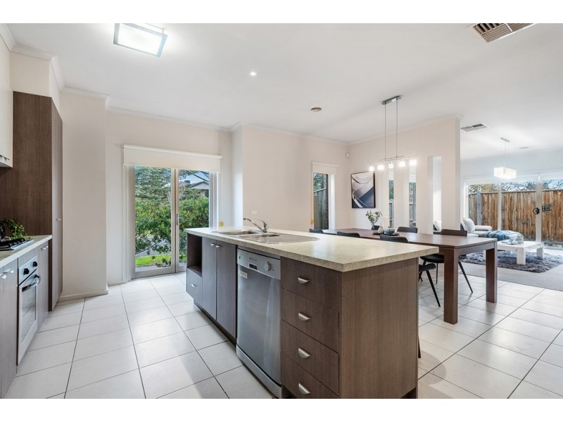 1 Grosvenor Square, Craigieburn VIC 3064