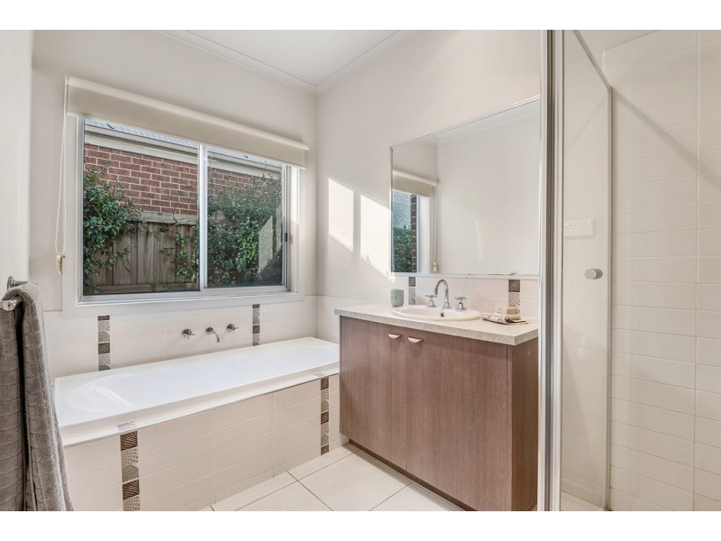 1 Grosvenor Square, Craigieburn VIC 3064
