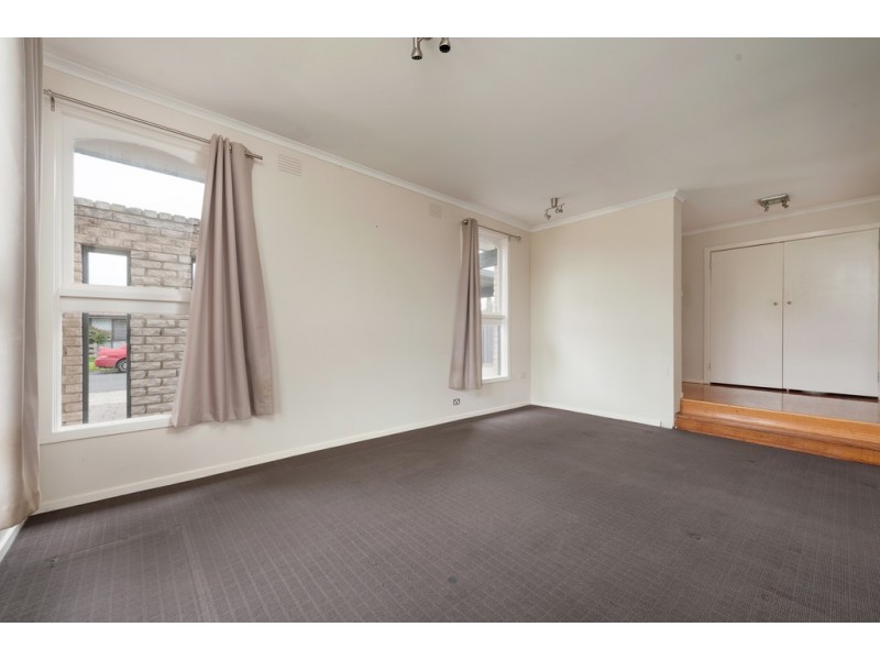 74 Wattleglen Street, Craigieburn VIC 3064
