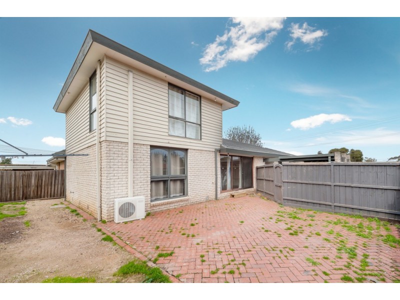 74 Wattleglen Street, Craigieburn VIC 3064