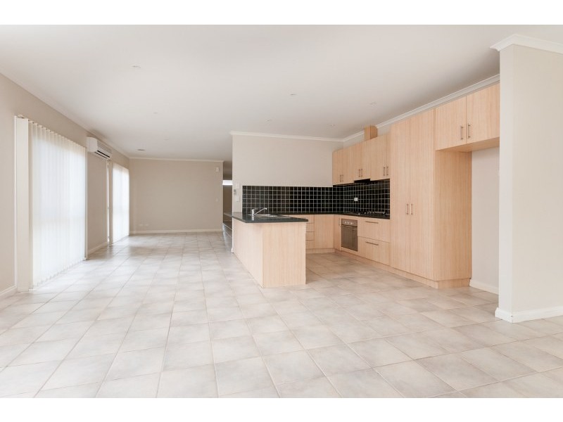 9 St Cloud Green, Craigieburn VIC 3064