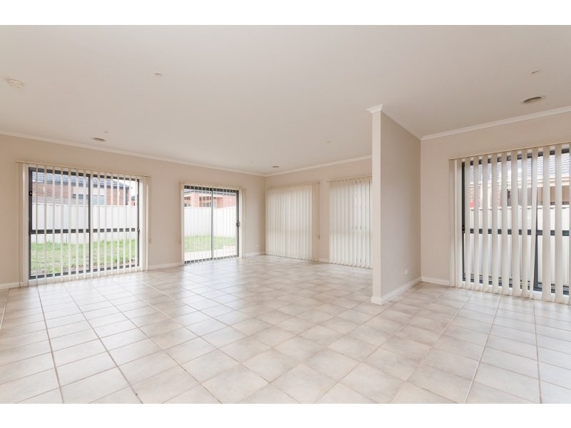 9 St Cloud Green, Craigieburn VIC 3064