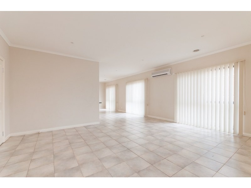 9 St Cloud Green, Craigieburn VIC 3064