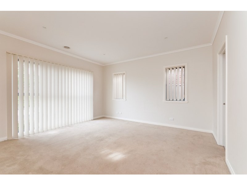 9 St Cloud Green, Craigieburn VIC 3064