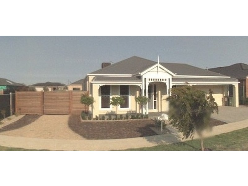 13 Swinburne Close, Craigieburn VIC 3064