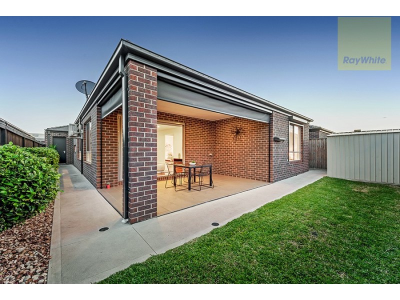 16 Water Fern Grove, Greenvale VIC 3059