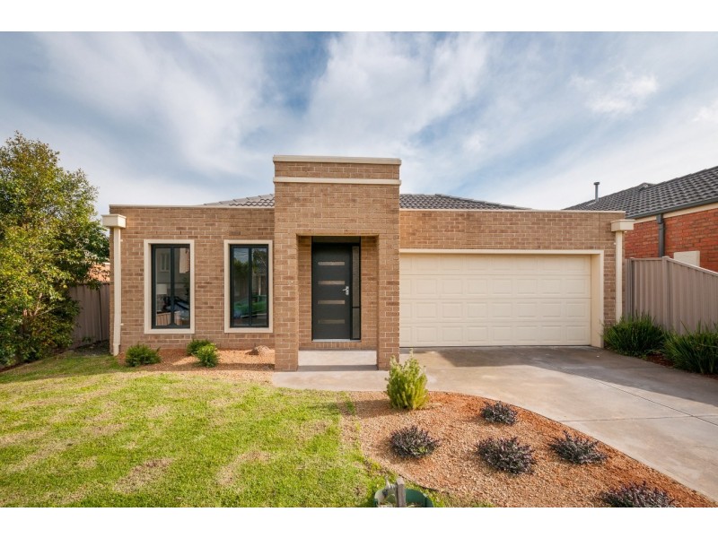 7 Creighton Way, Craigieburn VIC 3064