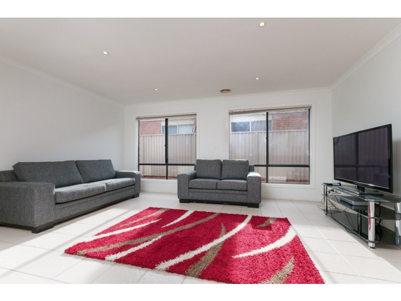 7 Creighton Way, Craigieburn VIC 3064