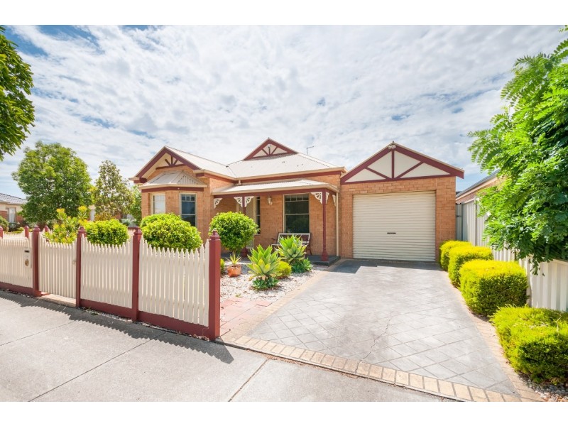 14 Foxglove Lane, Craigieburn VIC 3064