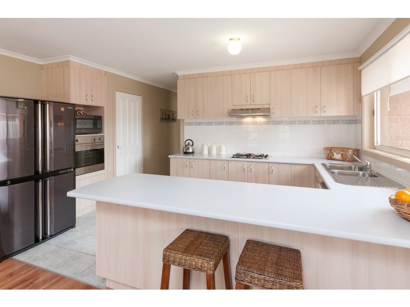 23 Thames Way, Roxburgh Park VIC 3064