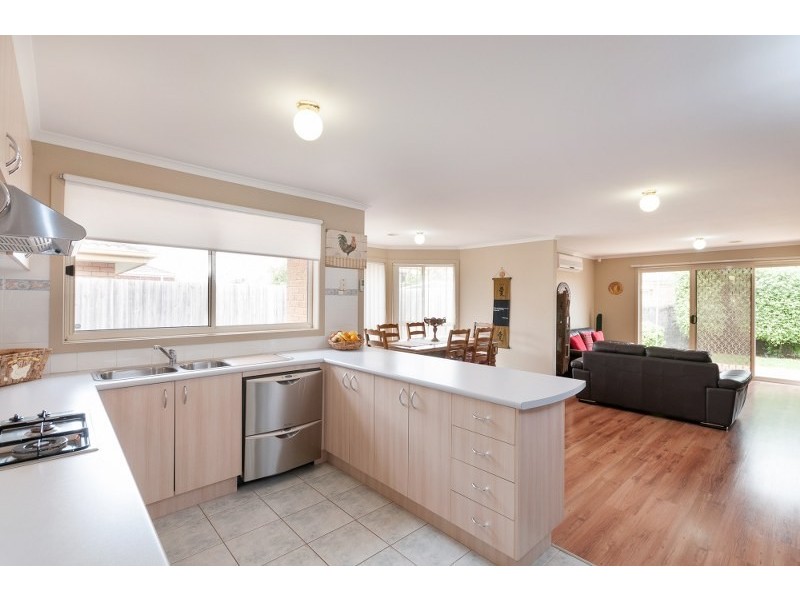 23 Thames Way, Roxburgh Park VIC 3064