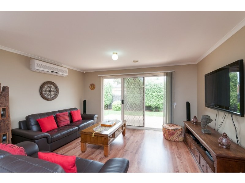 23 Thames Way, Roxburgh Park VIC 3064
