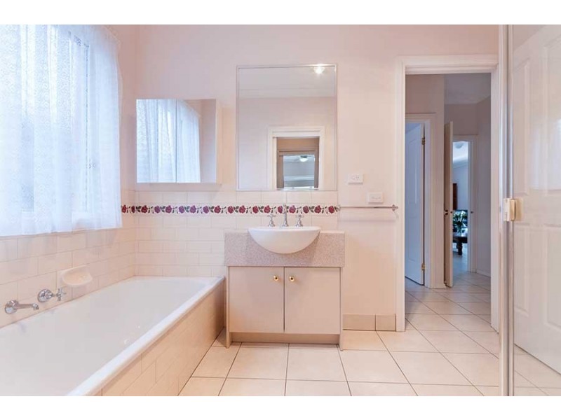 17 Brighton Place, Craigieburn VIC 3064