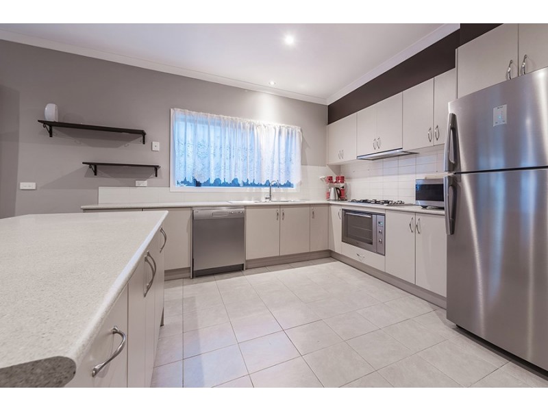 3 Brixton Place, Craigieburn VIC 3064
