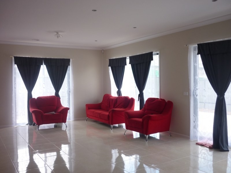 36 Greenham Avenue, Craigieburn VIC 3064