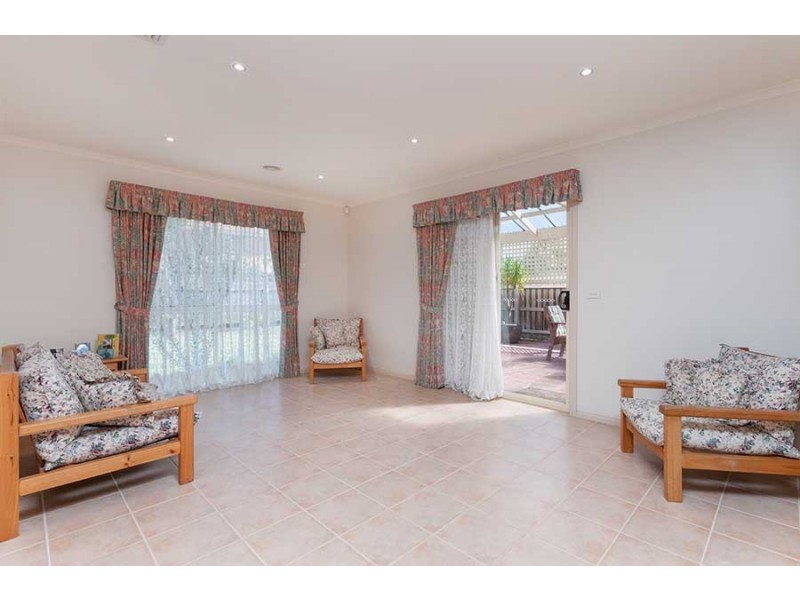 5 Magra Place, Roxburgh Park VIC 3064