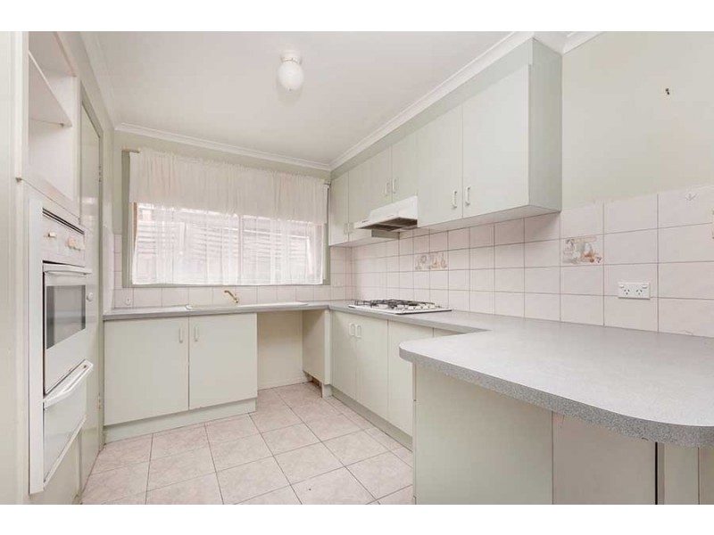 2/17 Abercarn Avenue, Craigieburn VIC 3064