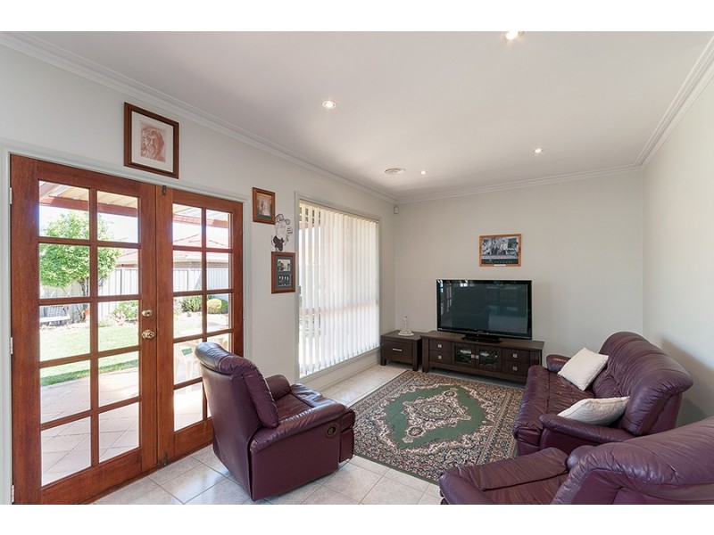 5 Eldergreen Circuit, Craigieburn VIC 3064