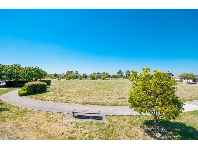 5 Eldergreen Circuit, Craigieburn VIC 3064