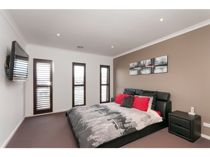 492 Grand Boulevard, Craigieburn VIC 3064