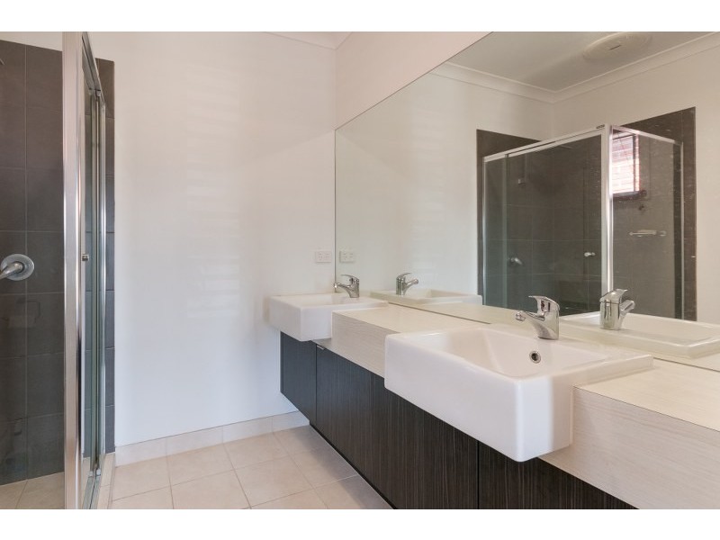 492 Grand Boulevard, Craigieburn VIC 3064